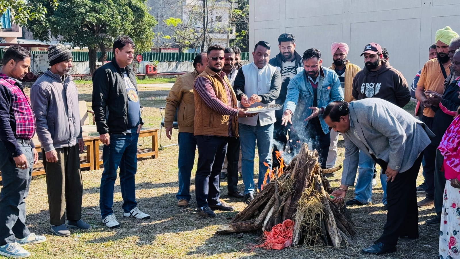 ਚੰਡੀਗੜ੍ਹ ਨਗਰ ਨਿਗਮ ਦੇ ਸਬ ਡਿਵੀਜ਼ਨ ਨੰਬਰ 10 ਵੱਲੋਂ ਲੋਹੜੀ ਦਾ ਤਿਉਹਾਰ ਧੂਮਧਾਮ ਨਾਲ ਮਨਾਇਆ ਗਿਆ